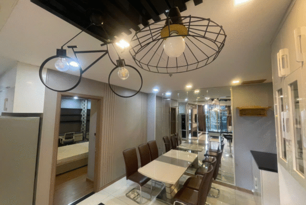 Cho thuê căn hộ 2 phòng ngủ Park 7 view hồ bơi thoáng mát