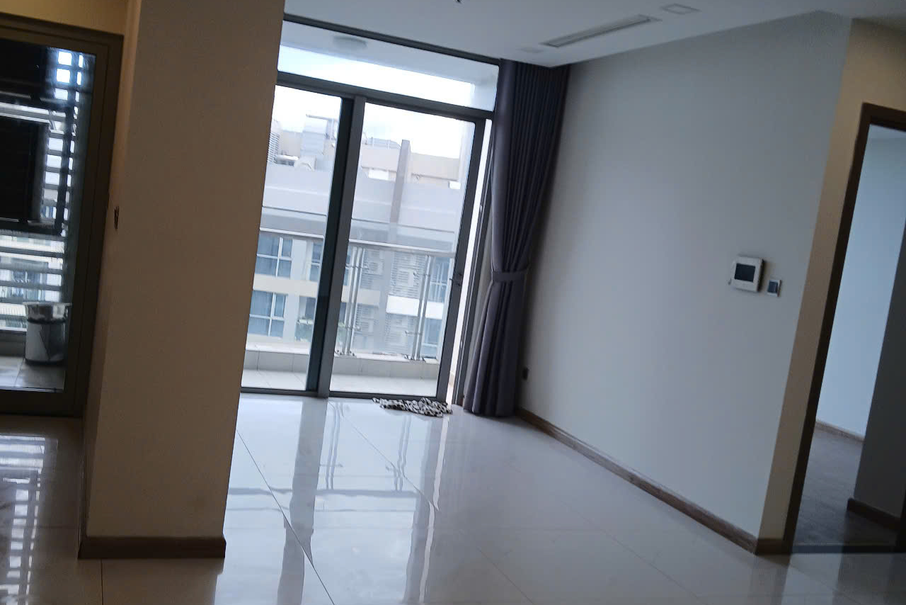 Bán căn 2 phòng ngủ Park 3 nội thất cơ bản 91,3m2