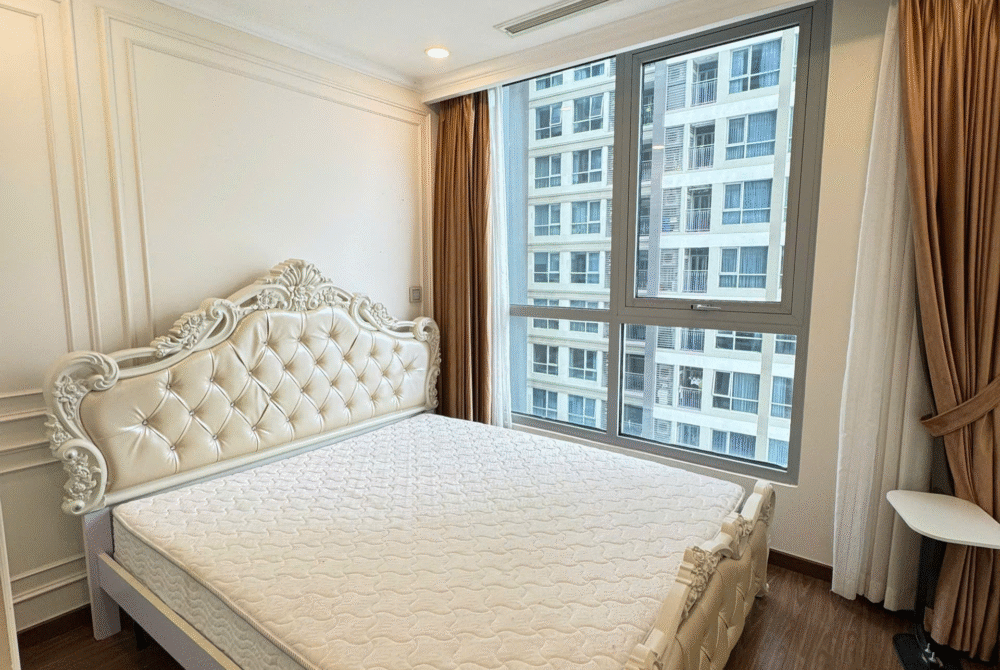 Chính chủ bán căn hộ 2 phòng ngủ toà Landmark 6 nội thất decor