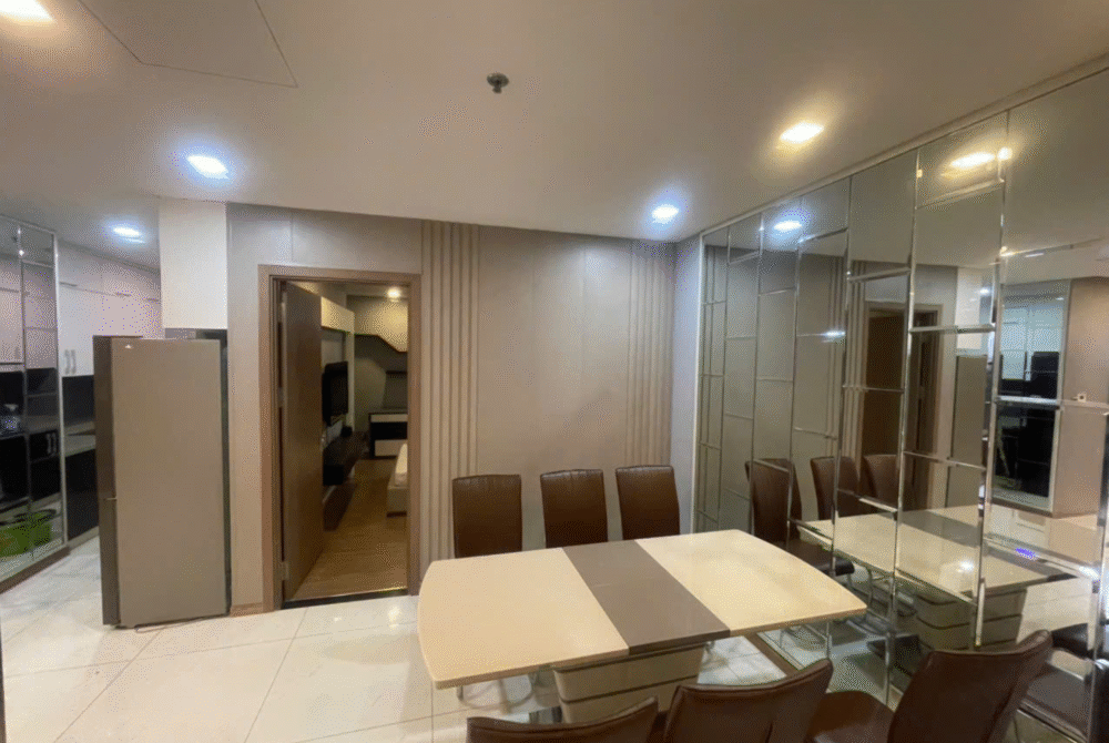 Cho thuê căn hộ 2 phòng ngủ Park 7 view hồ bơi thoáng mát
