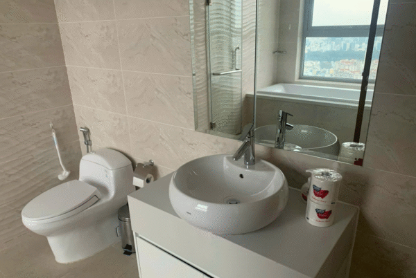 Bán căn hộ 3 phòng ngủ toà Landmark Plus 108,2m2 nội thất cổ điển