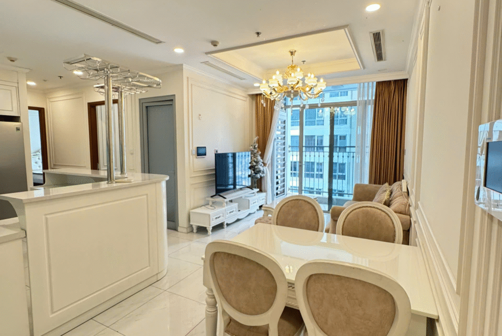 Chính chủ bán căn hộ 2 phòng ngủ toà Landmark 6 nội thất decor